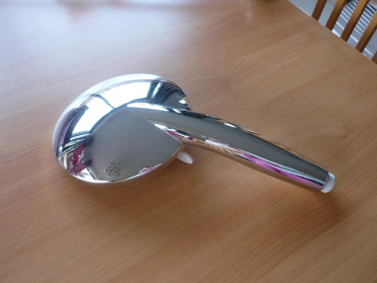 Cabeça de chuveiro larga com jatos de massagem – photo 2